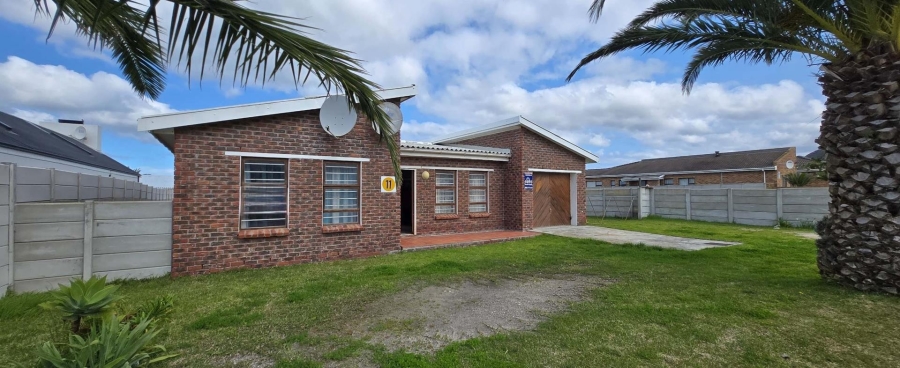 3 Bedroom Property for Sale in Franskraal Western Cape